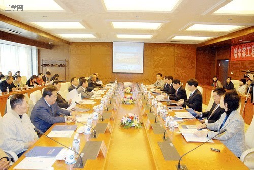 教育部專家組開始對(duì)我校英語(yǔ)專業(yè)現(xiàn)場(chǎng)評(píng)估