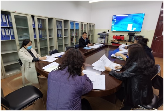 外語系召開教科研團(tuán)隊(duì)工作推進(jìn)會(huì)議