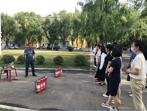 “人人講安全，個(gè)個(gè)會(huì)應(yīng)急”外國語學(xué)院開展消防安全講座