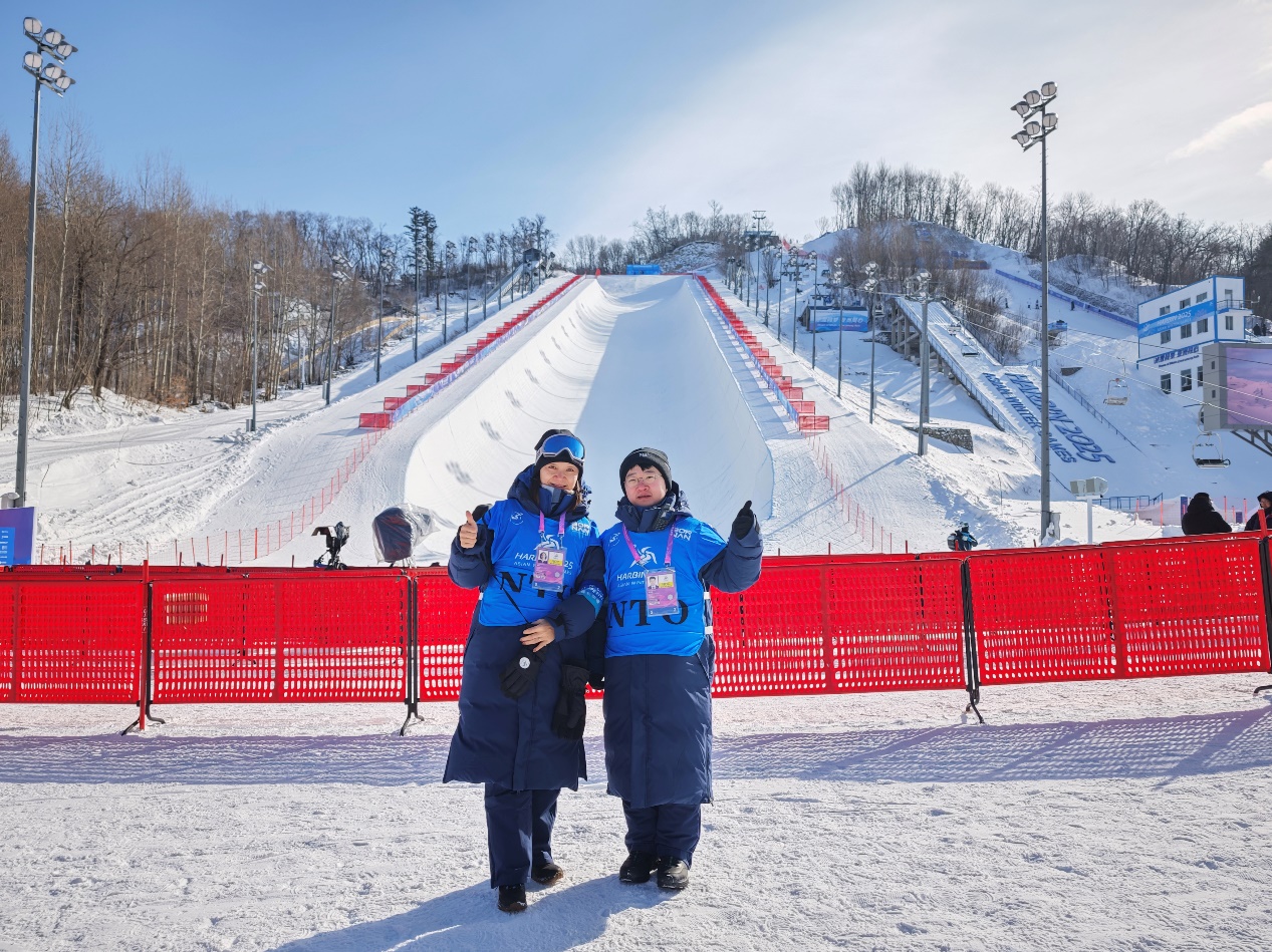精專多能 見證首金——我院教師執(zhí)裁亞冬會關(guān)鍵崗位 為中國冰雪運動保駕護航